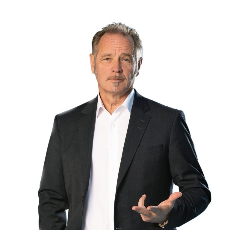 2 Pressefoto ProfEichsteller_copyright Hochschule der Medien Web-white